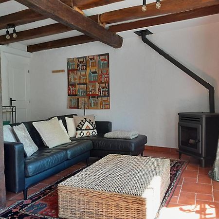Gite "La Petite" Saint-Benoit-du-Sault ภายนอก รูปภาพ