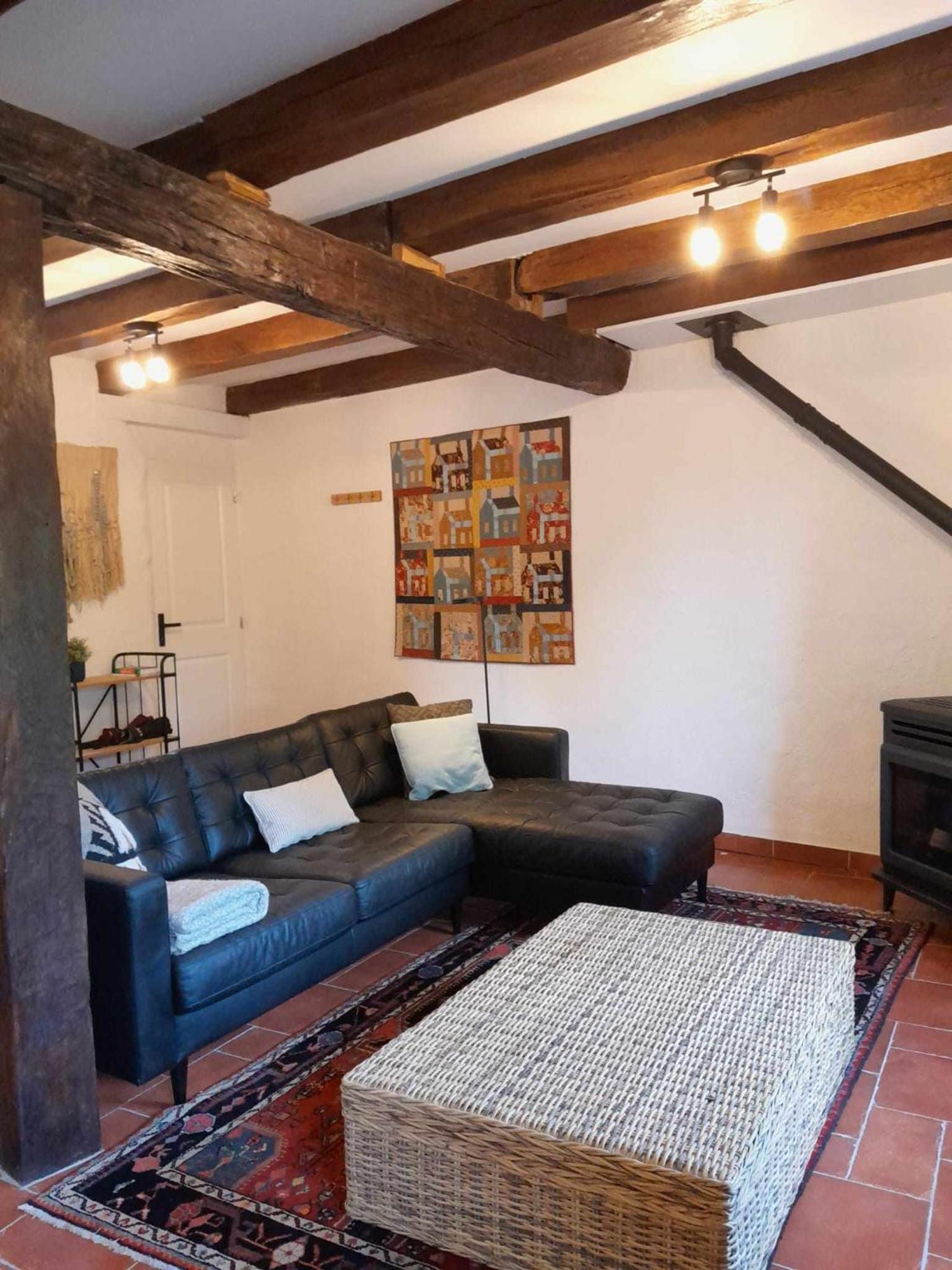 Gite "La Petite" Saint-Benoit-du-Sault ภายนอก รูปภาพ